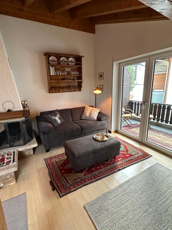 Appartement Dachwohnung Mit Charme Im Haus Luchre,